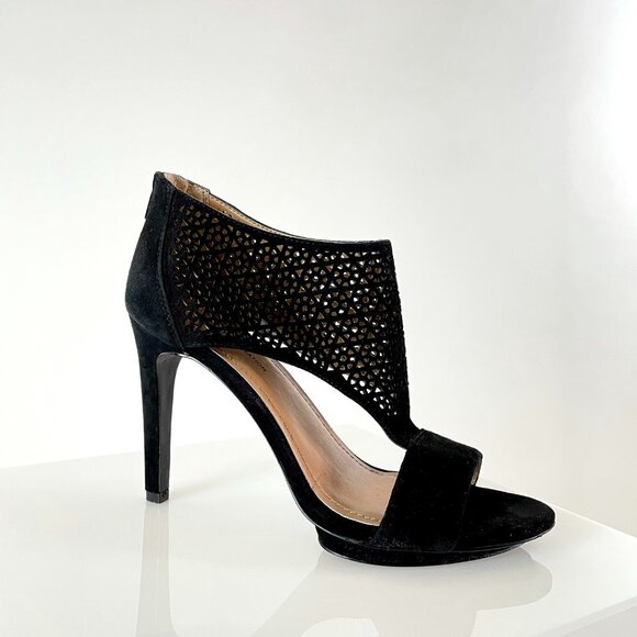 Such Detail! BCBGeneration ‘Kadia’ Die-Cut Black Suede Lacework Sandals Heels - Picture 1 of 9